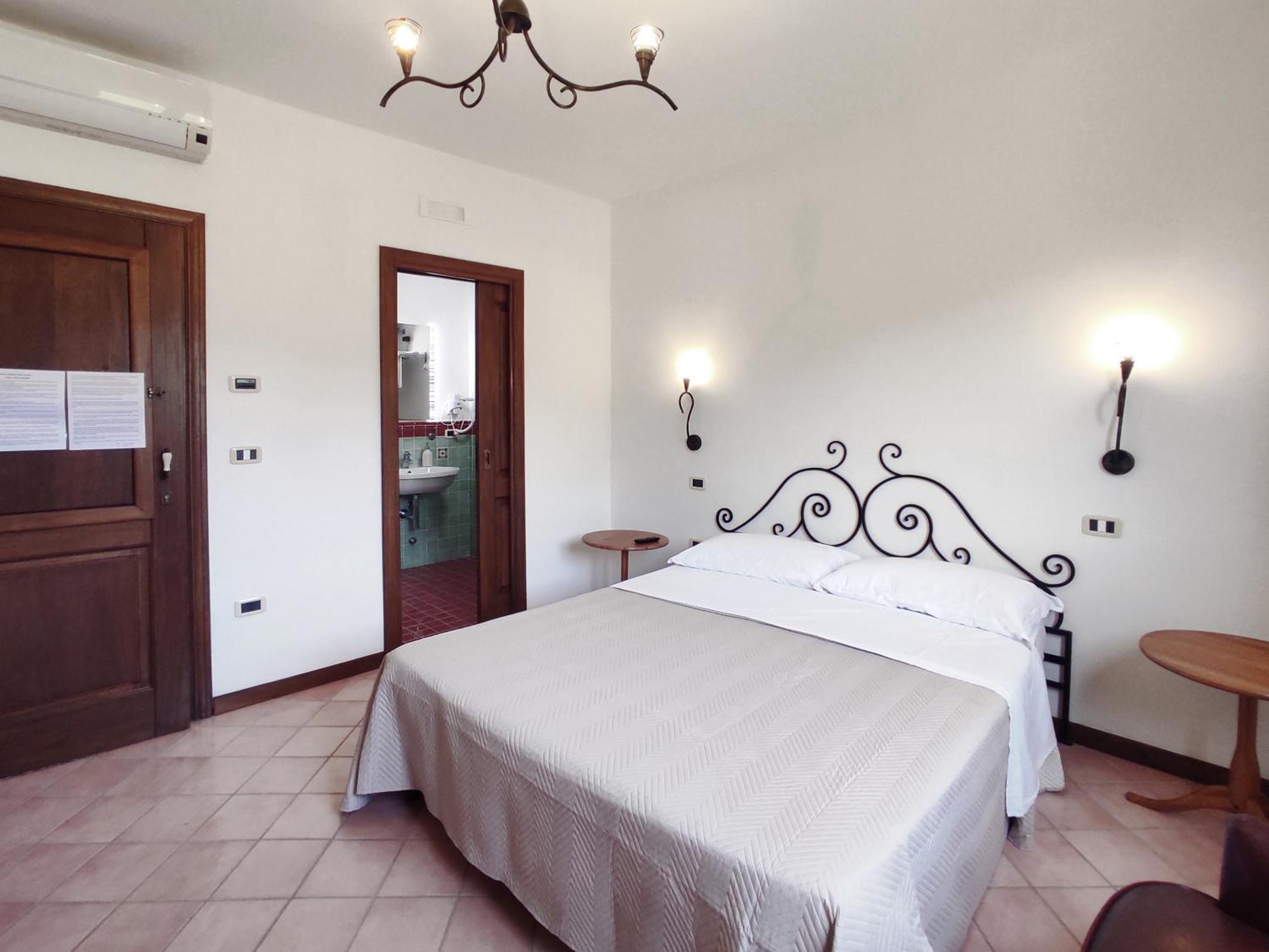 Krio Gelsomare Hotel Policastro Bussentino Buitenkant foto